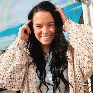 Meet your Posher, Elizabeth!